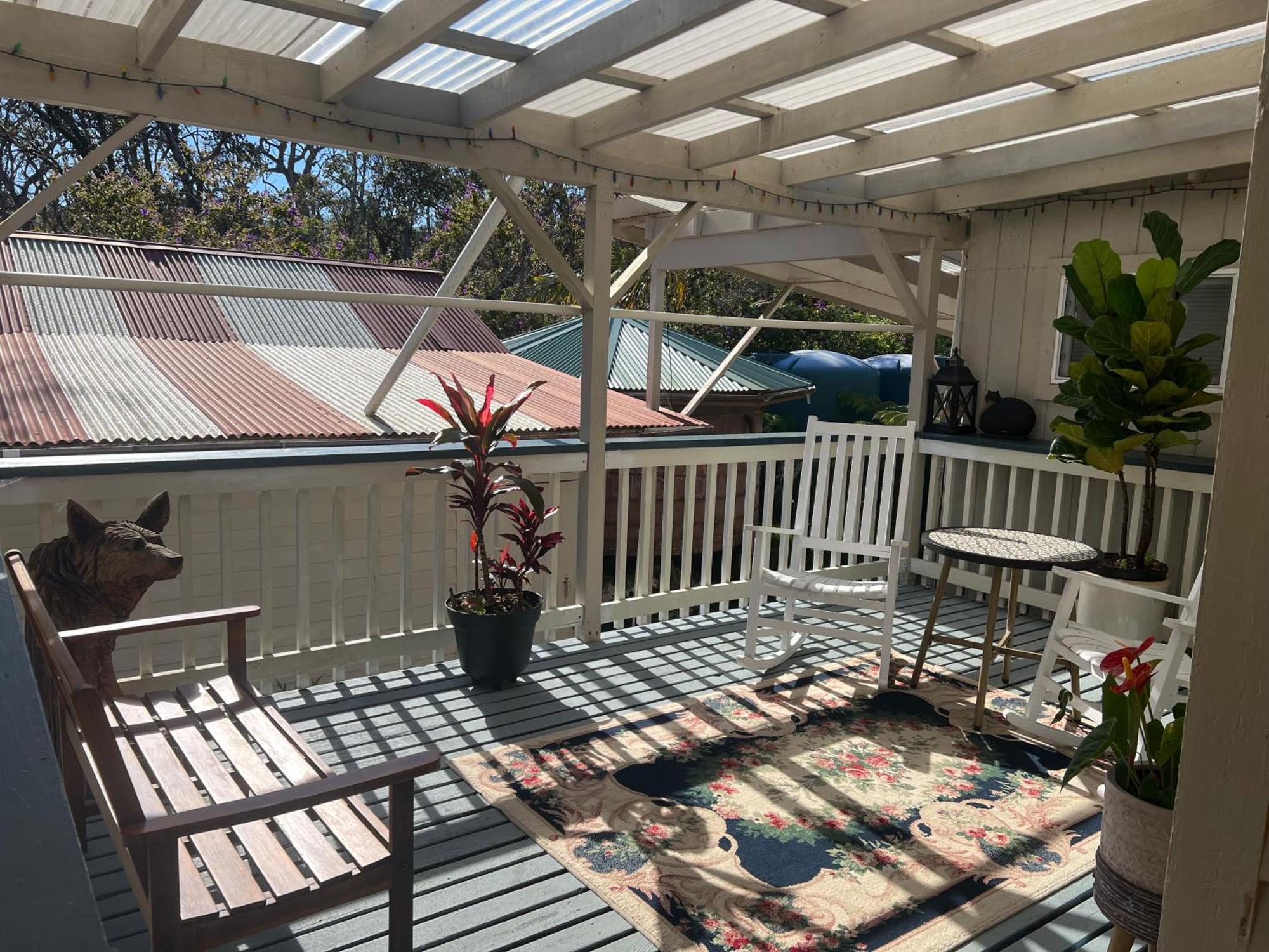 Aloha Junction Bed And Breakfast -Minutes Away From Hawaii Volcanoes National Park Exterior photo